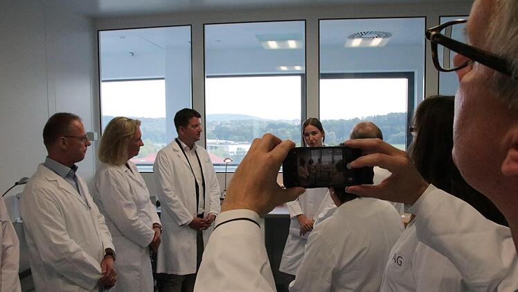 Eindrücke vom Besuch der Sozialministerin bei "Labor LS" in Großenbrach. Foto: Ralf Ruppert