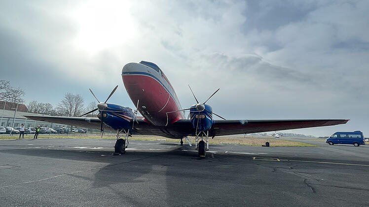 Nürnberg: Spezialflugzeug angekommen - Untersuchung zum Erdwärme-Projekt kann beginnen