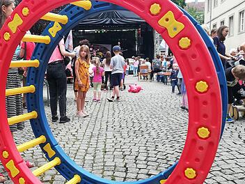Jubel, Trubel, Heiterkeit rund ums Rathaus bei der Jubi-Kids-Party zum 40-jährigen Jubiläum. Sigismund von Dobschütz