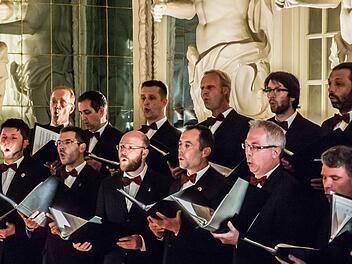 Ars Musica beim Auftritt im Coburger Riesensaal Foto: Jochen Berger