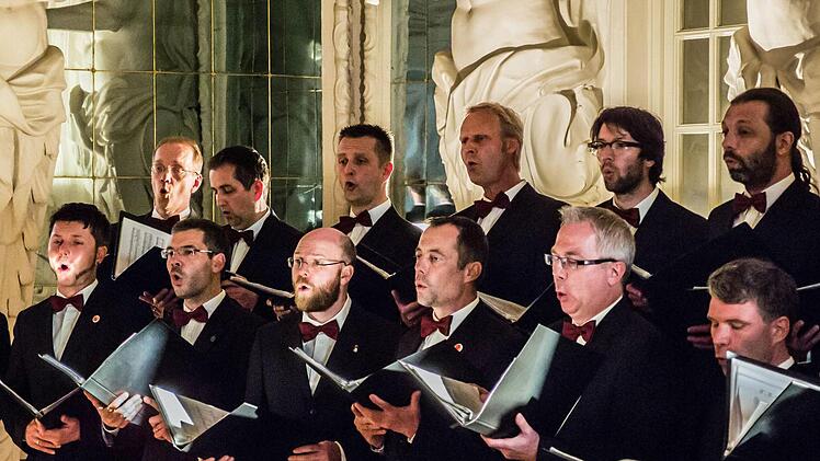 Ars Musica beim Auftritt im Coburger Riesensaal Foto: Jochen Berger