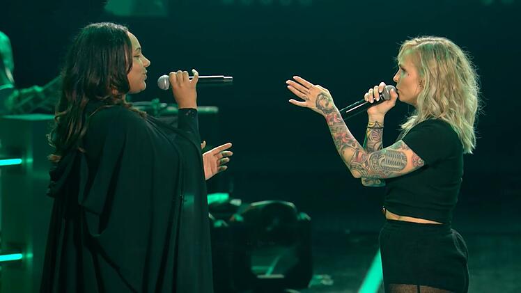 Bei Lisa und Jazzy packt Team Fanta die Kettens&auml;ge aus und pr&auml;sentiert eine ungew&ouml;hnliche Version von Tokio Hotels "Durch den Monsum". Lisa shoutet, Jazzy rappt.