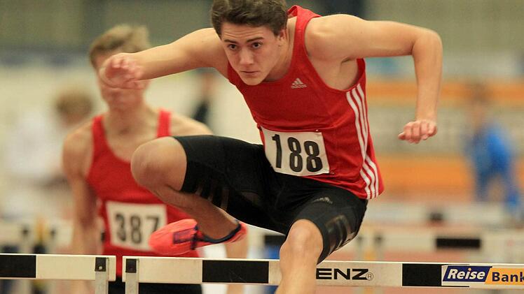 Timo Kaufmair wurde bei den Süddeutschen Meisterschaften über 60 Meter Hürden Zweiter.