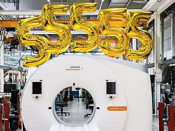 Der 55 555. Computertomograph wurde in Forchheim gefertigt. Künftig ist er in Norwegen im Einsatz.  Foto: PR
