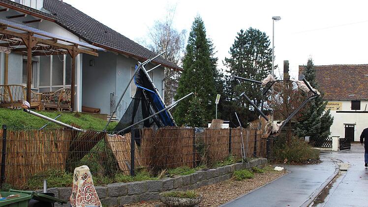 Das waren einst Trampolin und Pavillon. Evi Seeger