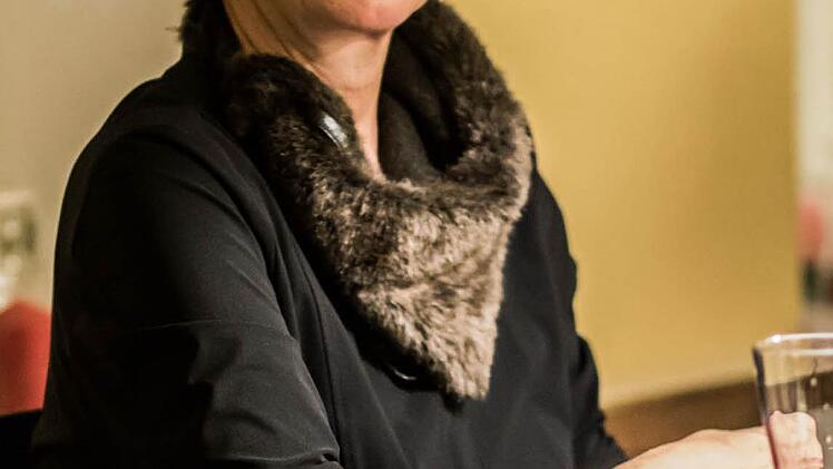 Heimspiel für Sabine Friedrich: In Coburg stellte die Autorin ihren neuen Roman "Epilog mit Enten" bei einer Lesung vor. Foto: Jochen Berger