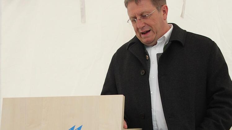 ... Oberbürgermeister Henry Schramm ....