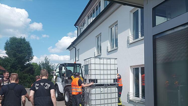 Feuerwehr Pegnitz: Seniorenheim überschwemmt - Wasser und Heizöl auf 650 Quadratmetern