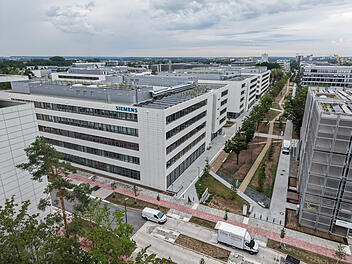 Eröffnung des Moduls 8 am Siemens Campus Erlangen Eröffnung des Moduls 8 am Siemens Campus Erlangen