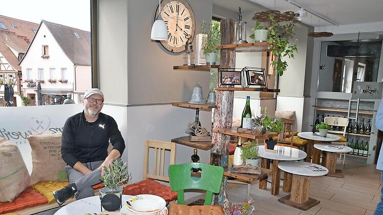 Auch im Eingangsbereich fühlt sich der Chef wohl.