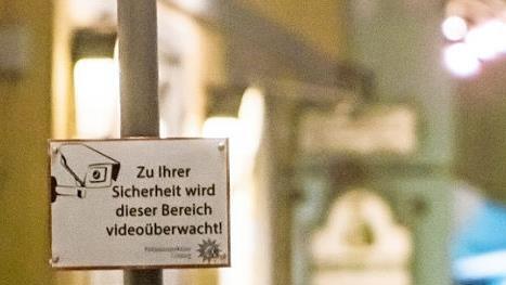 Seit Sonntagnacht hat die Polizei den Steinweg im Blick. Foto: Jochen Berger