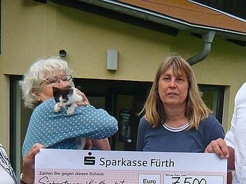 Tierheim Hof: Unternehmer spendet gr&ouml;&szlig;ere Summe - "Man muss auch etwas zur&uuml;ckgeben"