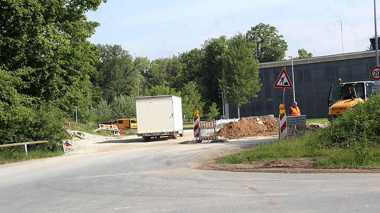 Auch Adidas bekommt eine neue Werkszufahrt.