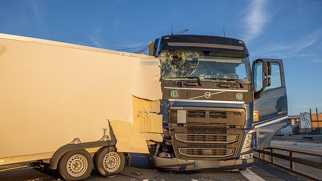 Ein Verletzter nach Auffahrunfall auf der A3