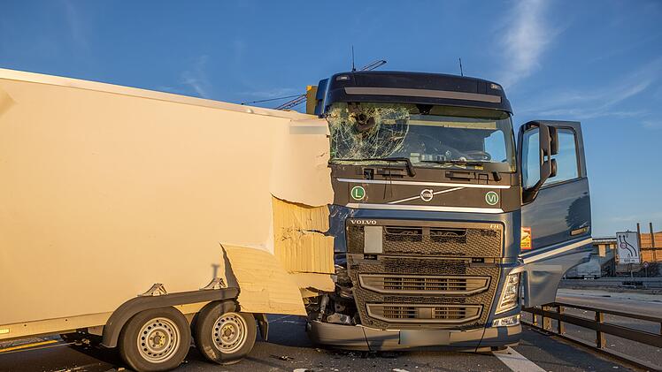 Ein Verletzter nach Auffahrunfall auf der A3