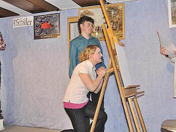 Wolfgang Schober  aus Dietersdorf, Moritz Ruff und Franziska Merkel aus Frickenhöchstadt sowie Johannes Derrer aus Hombeer (v. l.) gehören zur Theatergruppe. Foto: privat