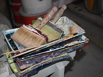 Immer weniger Jugendliche nehmen im Landkreis Haßberge den malerpinsel in die Hand. Fotos: Katharina Becht