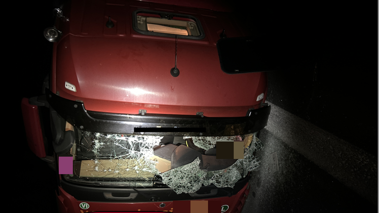 Lkw auf A9 umgekippt