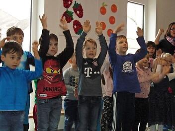 Die Neunkirchner freuen sich über ihren vergrößerten Speiseraum.  Foto: Petra Malbrich