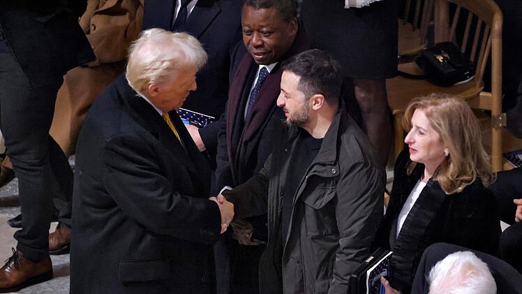 Trump fordert Waffenruhe im Ukraine-Krieg: Treffen mit Selenskyj in Paris