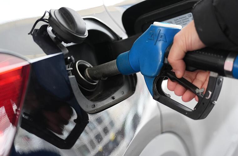 SPD-Energiepolitiker spricht sich für Spritpreisbremse aus