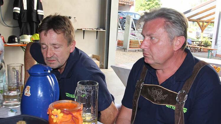 Die beiden Feuerwehrführer von Kottendorf. Links Kommandant Alfons Griebel und rechts 2. Kommandant Stefan Schor. Foto: Helmut Will