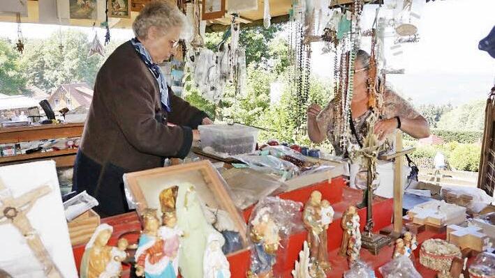 Seit ihrer Kindheit ist Silvya Mathes mit dem Geschäft auf dem Kreuzberg verbunden. Das Aufhören fällt nicht leicht.  Foto: Marion Eckert