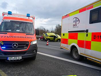 Unfall auf A9 bei Bayreuth: Zusammenstoß fordert drei Verletzte