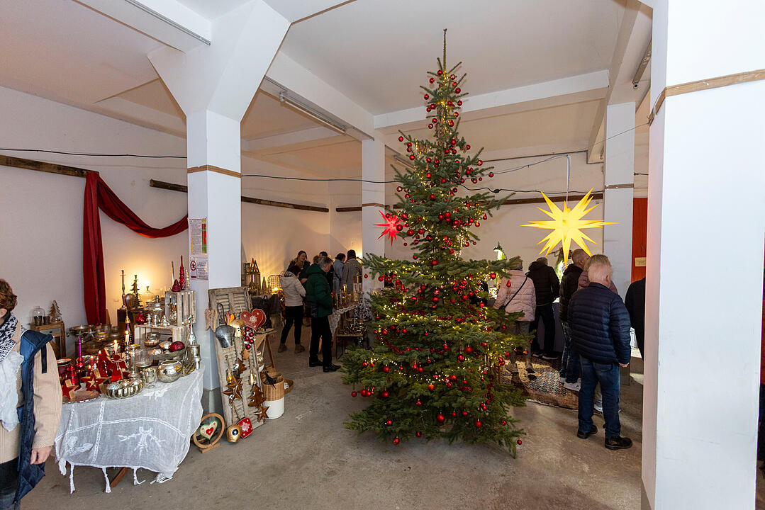R&ouml;delsee, Traditioneller Weihnachtsmarkt rund um das Schloss