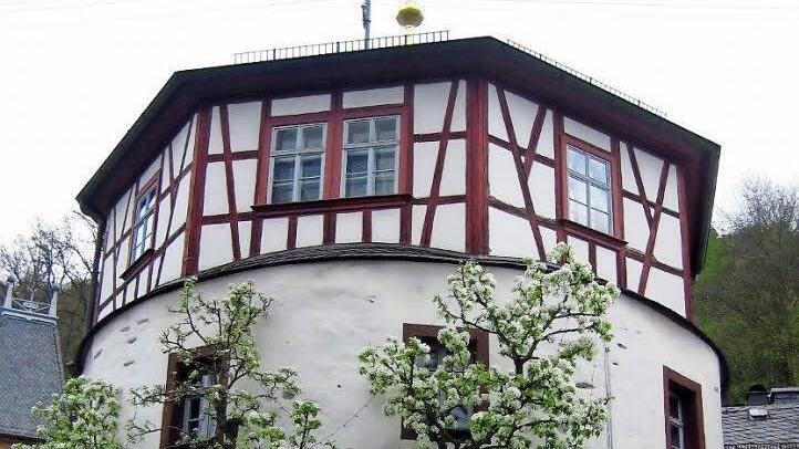 Ob die Marienkapelle in Ludwigsstadt künftig beleuchtet wird oder nicht, darüber war man sich im Stadtrat nicht einig. Foto: Frank Ziener