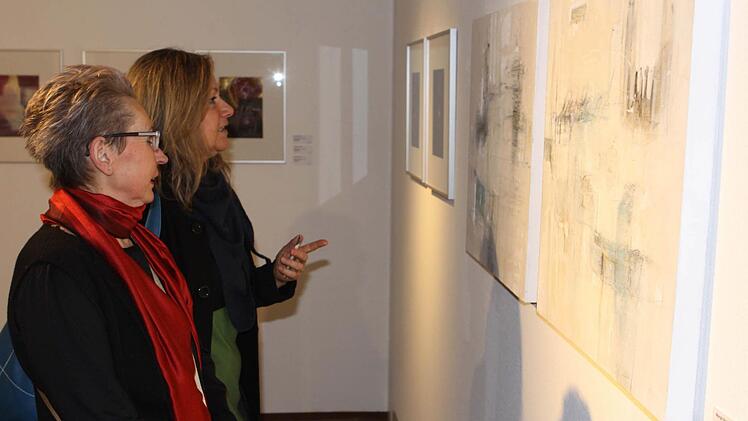 Ausstellungseröffnung beim Kronacher Kunstverein  Foto: Michael Wunder