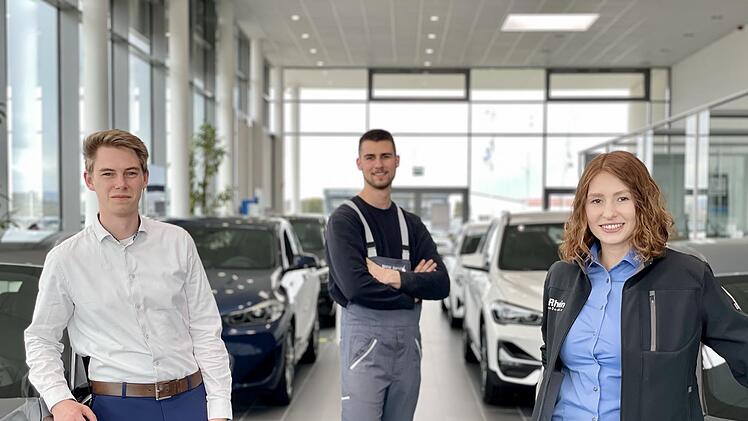 Für gute  Noten am Ball zu bleiben und eine Ausbildung  zu absolvieren, die   passt, dazu raten  (von links) Jan Vorndran, Marco  Ganshorn  und Kristina Vasilev.  Foto: Melissa Dehn