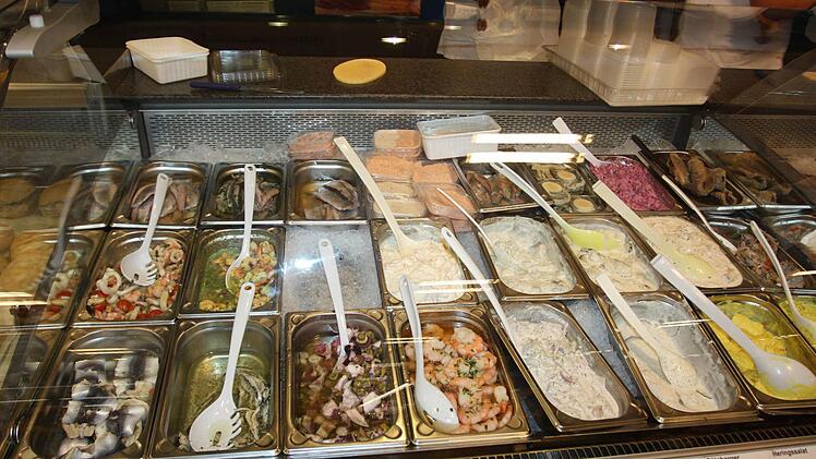 Die große und abwechslungsreiche Fischtheke ist ein absolutes Highlight.
