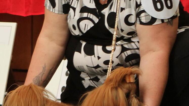 Sindy Seifert mit "Rachel oft he magic Wuslons" der Rasse "Shih-Tzu". Foto: Günther Geiling