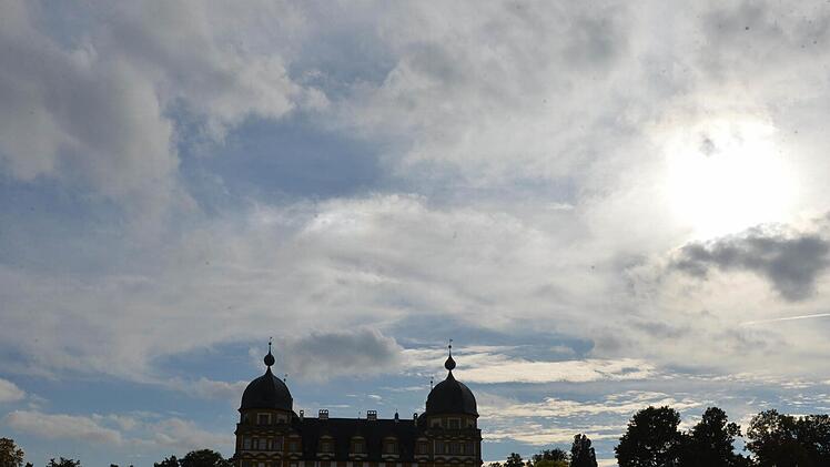 Hohe Temperaturen und Gewitter prägten das Wetter in den letzten Tagen. Vieles spricht dafür, dass es so bleibt - und stellenweise wieder ordentlich kracht. Foto: Ronald Rinklef