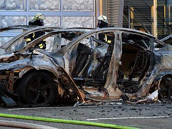 Brand im Landkreis Verden - Teslas ausgebrannt