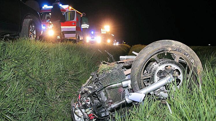 Motorradunfall bei Scheßlitz am 24. April 2015 Foto: Ferdinand Merzbach