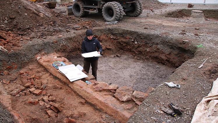 Bilder von der archäologischen Voruntersuchung. Foto: Ralf Ruppert