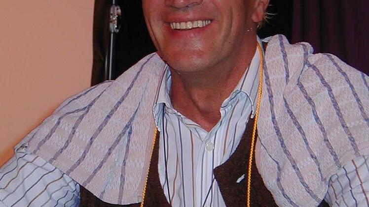 Ein blonder Fritz Schroth? Das Missio-Camp machte es möglich. Haare färben war angesagt.  Foto: Marion Eckert