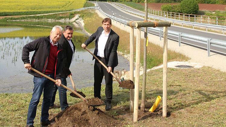 An die Schaufeln, fertig, los  Matthias Erlwein