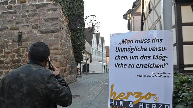 Revolution war 2018. Passende Spr&uuml;che lassen sich auch zu anderen Themen finden.  Foto: Bernhard Panzer