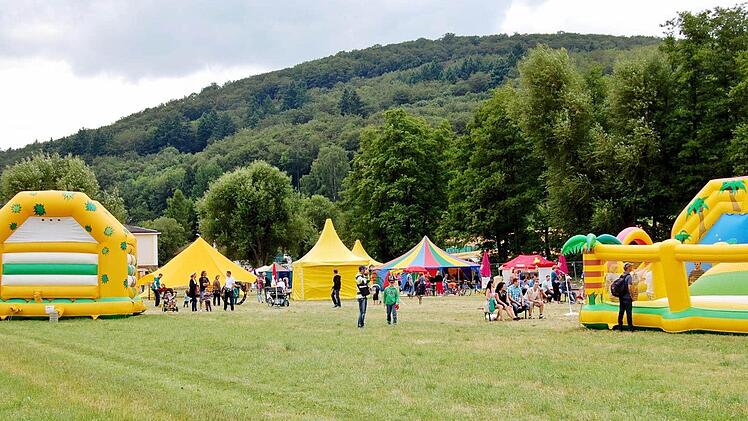 Das Areal der Zelttheaterwoche in der Au  Fotos: Sigismund von Dobschütz