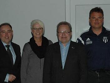 Der Vorstand des SVK (von links): Erster Vorsitzender Michael Schulz, Kassiererin Sabine Seyfarth, Schriftführer Michael Eckelt, Zweiter Vorsitzender Frank Forkel Foto: Edwin Meißinger
