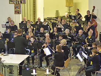 Die Mitglieder der Seniorband haben erst als Erwachsene ein Instrument erlernt. Foto: privat
