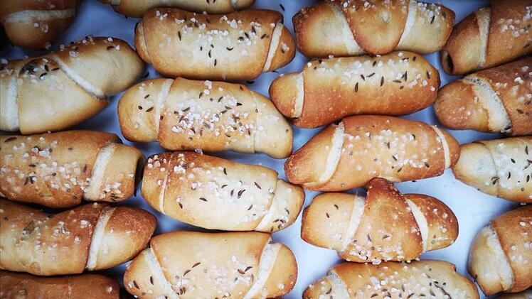 Forchheim: Celina (19) eröffnet neue Bäckerei "Brotkörbchen"