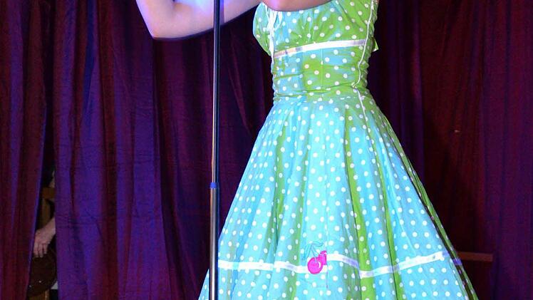 Tatjana Simon als Meghan Trainor