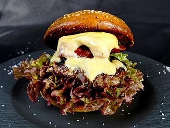 N&uuml;rnberg: "D&uuml;rfte S&ouml;der nicht gefallen" - Metzger pr&auml;sentiert neue Hanf-Kreation