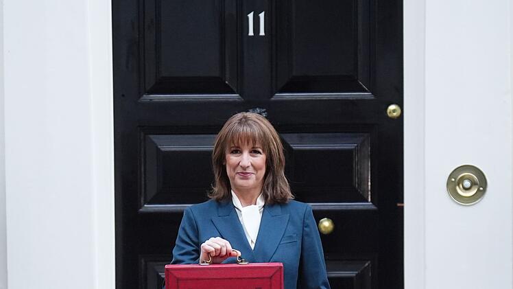 Britische Finanzministerin Reeves legt den Haushalt vor