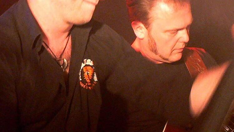Praktisch die "Hausband" der Schmölzer Blues Tage - die Restless Cats, heuer für den Headliner eingesprungen