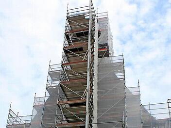 Die im 14. Jahrhundert gebaute Klosterkirche ist bereits eingerüstet.  Foto: Pressestelle Erzbistum Bamberg/Iryna Zakoretska